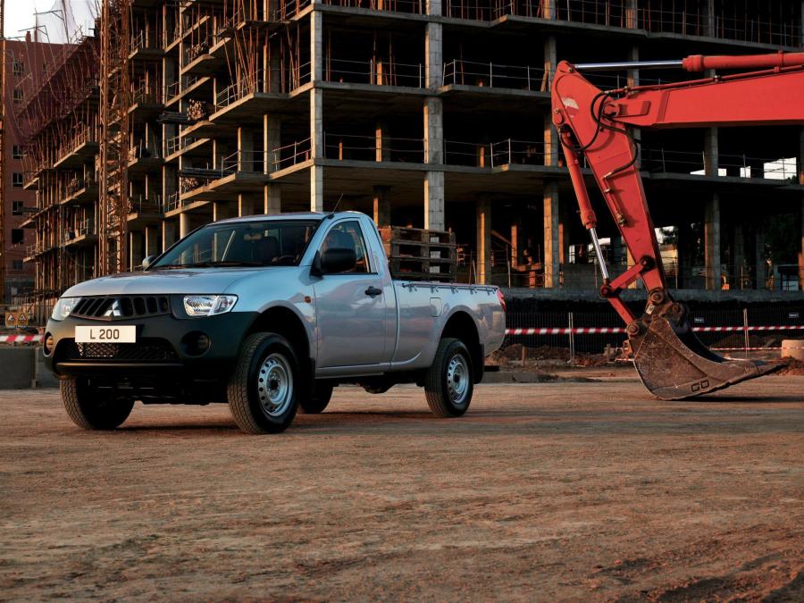  Mitsubishi L200 4Work Single Cab 2006 года  (фото 4 из 5)